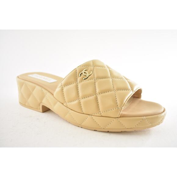 Chanel 23C Beige Lambskin Leather Quilted CC Logo Platform Slide Sandal Flat 42 - Picture 2 of 13
